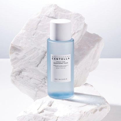 SKIN1004 Madagascar Centella HYALU-CICA Brightening Toner 210ml